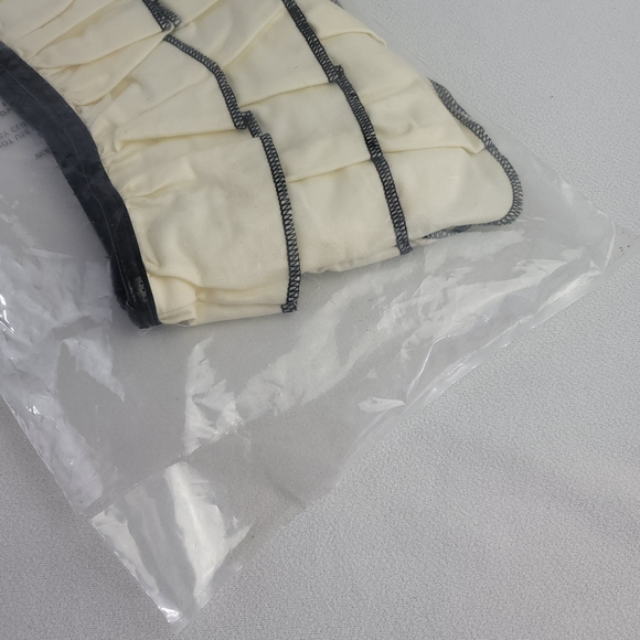 Avon Spring Trimmings Ruffle Bag - Picture 7 of 9